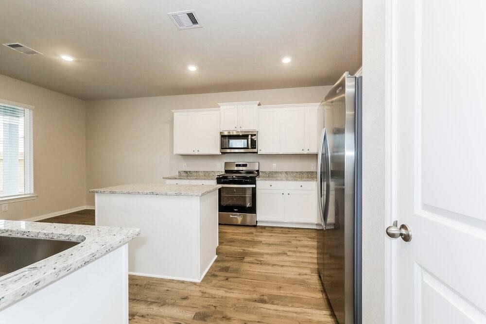 16458 Honeysuckle Hill Drive - Photo 4