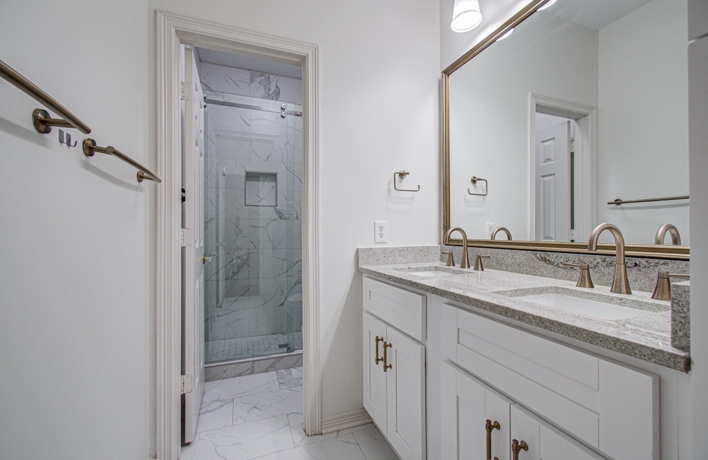 1515 Sheltons Bend Court - Photo 12