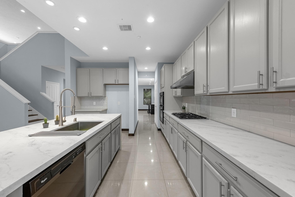 15203 Sienna Glen Court - Photo 8