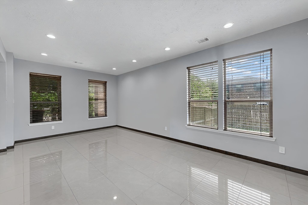 15203 Sienna Glen Court - Photo 3
