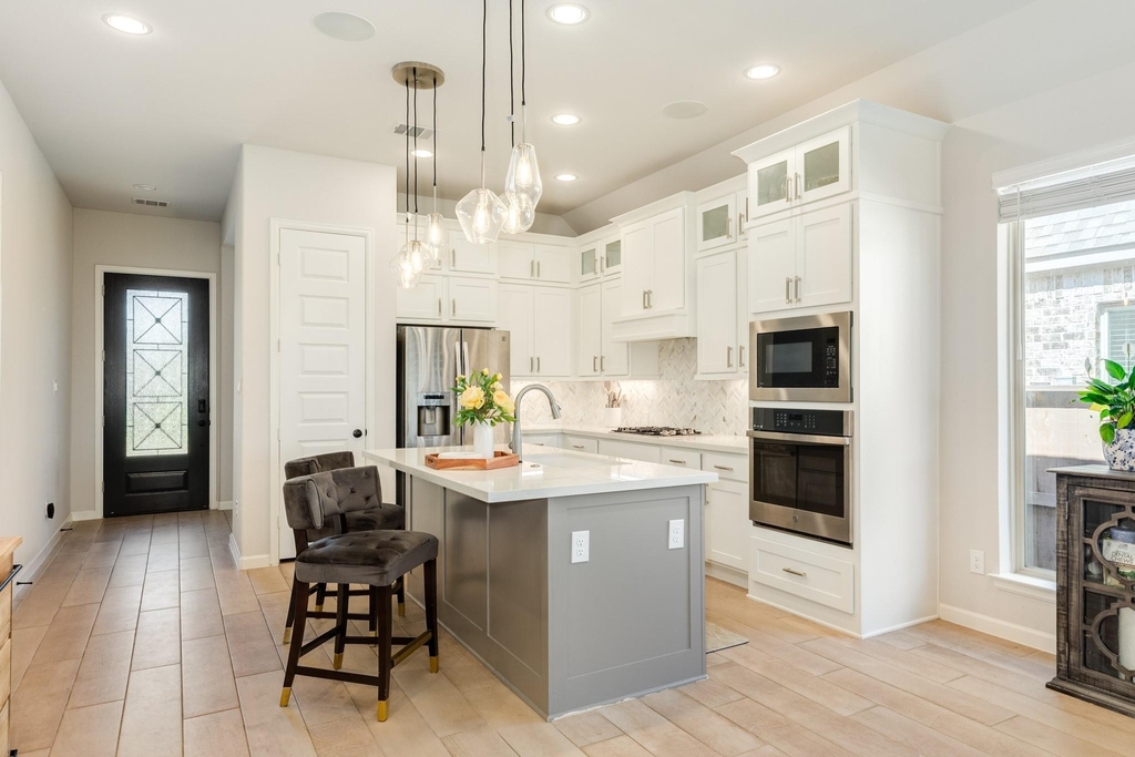 5023 Eliot Place - Photo 4