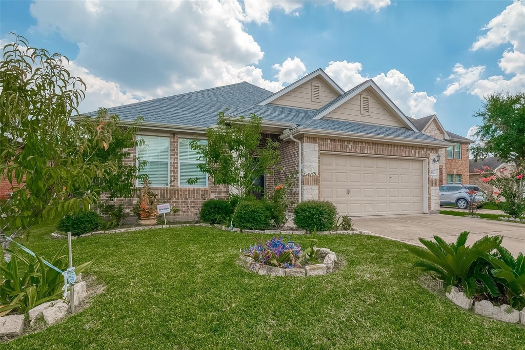 8923 Willow Wind Lane - Photo 0