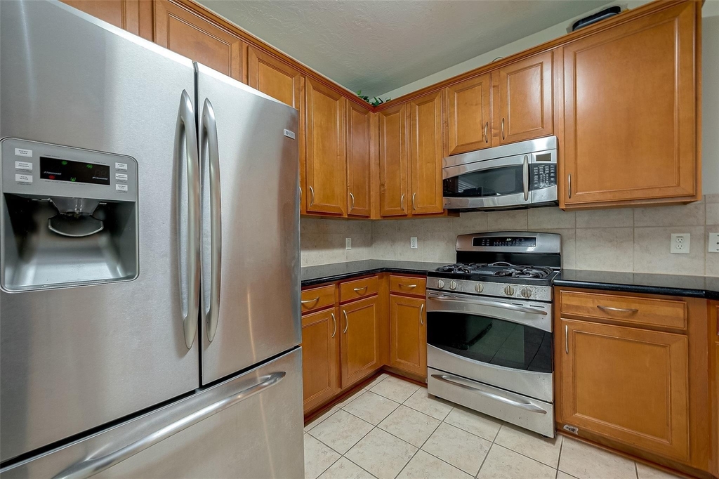 8923 Willow Wind Lane - Photo 9
