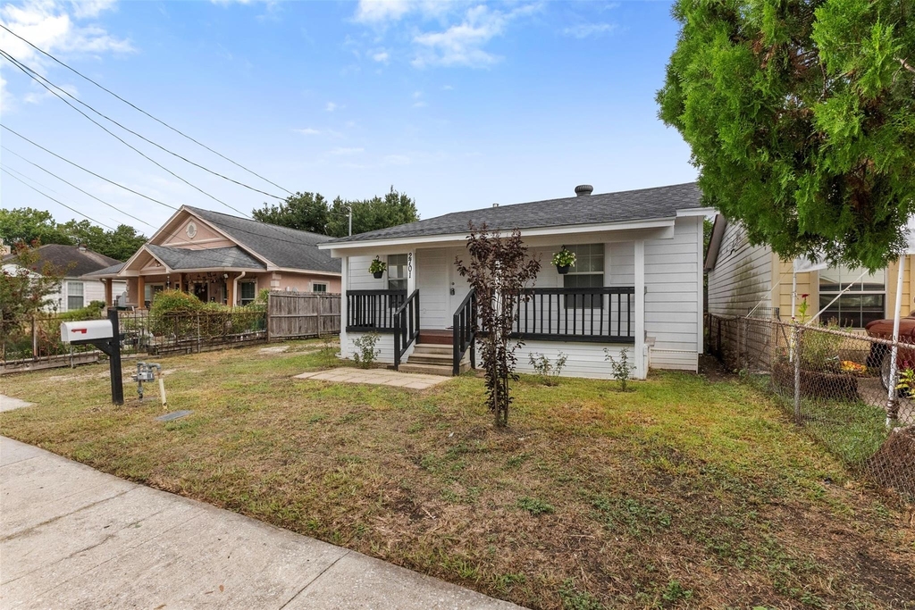 2701 Almendares Avenue - Photo 18