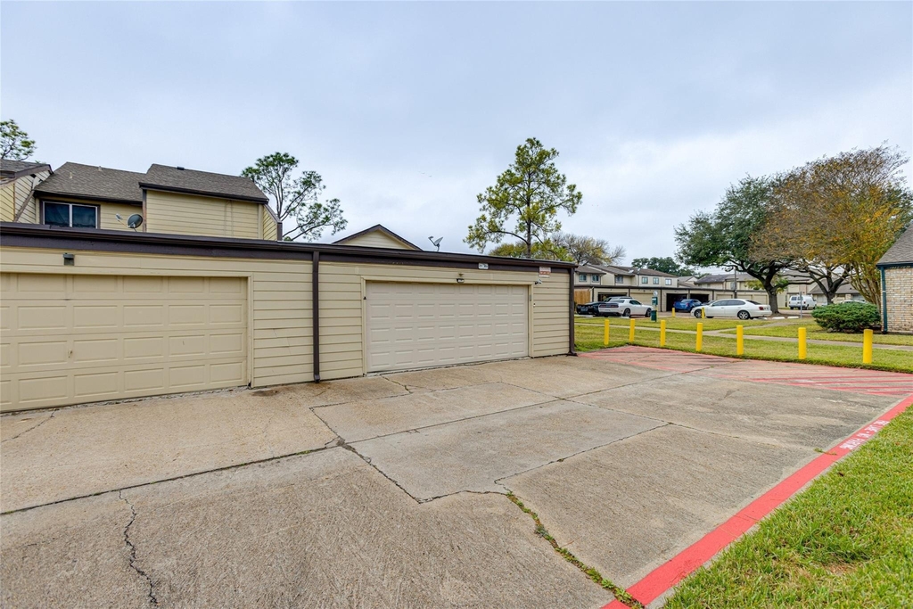 7114 S Dairy Ashford Road - Photo 2