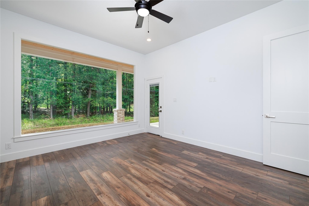 1049 Broadmoor Drive - Photo 11