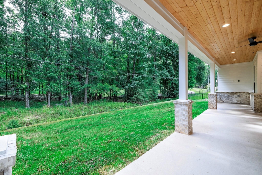 1049 Broadmoor Drive - Photo 27