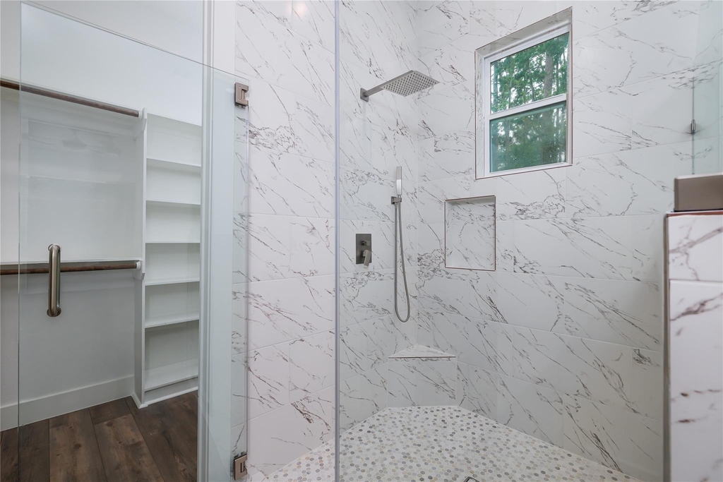 1049 Broadmoor Drive - Photo 14