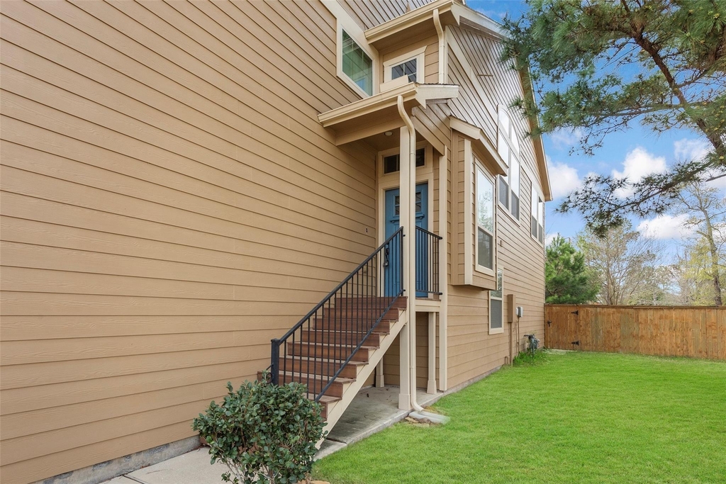 202 Cheswood Forest Place - Photo 2
