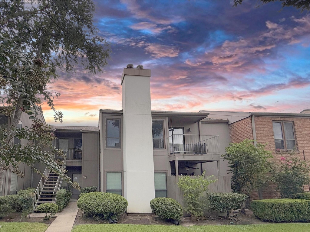1201 Bering Drive - Photo 0