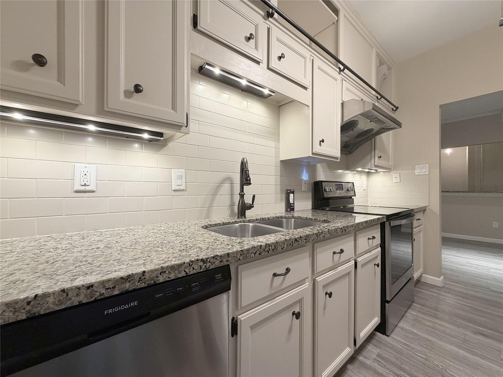 1201 Bering Drive - Photo 7