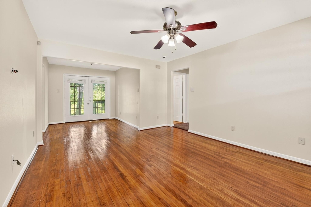 7013 Saint Augustine Street - Photo 6