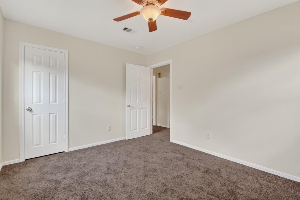 7013 Saint Augustine Street - Photo 20