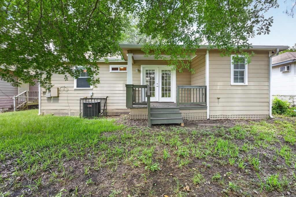 7013 Saint Augustine Street - Photo 33