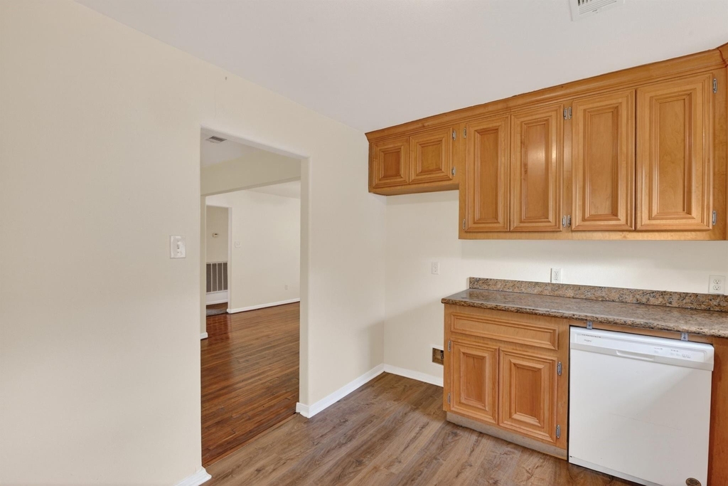 7013 Saint Augustine Street - Photo 16