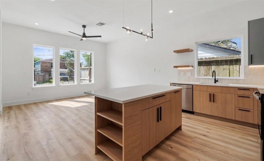 6624 Saint Augustine Street - Photo 3