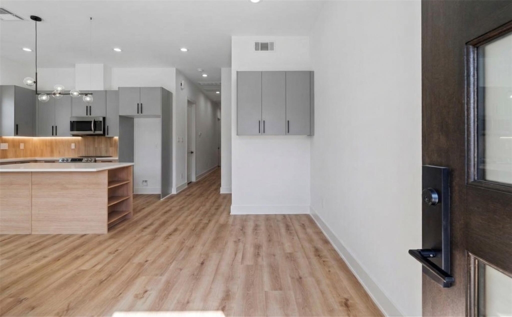 6624 Saint Augustine Street - Photo 8