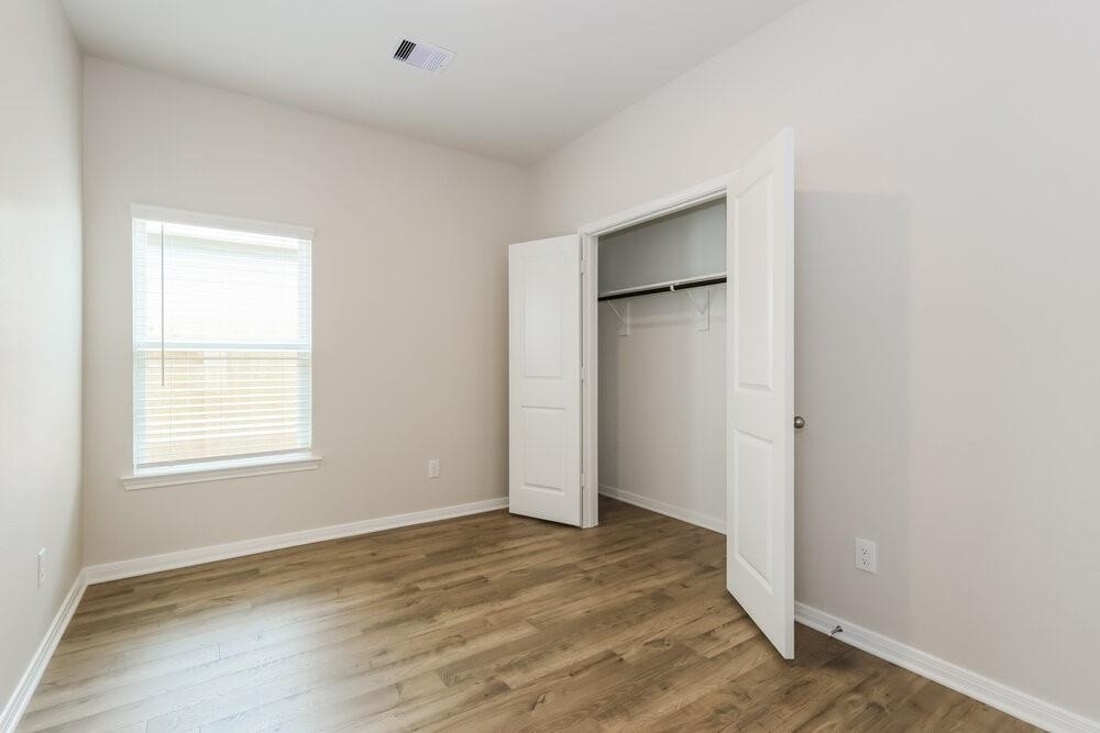 15648 Plum Brook Drive - Photo 11