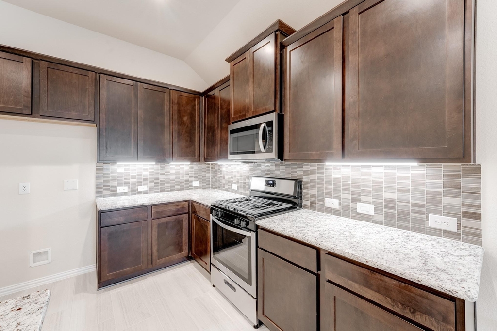2414 Brich Manor Drive - Photo 11