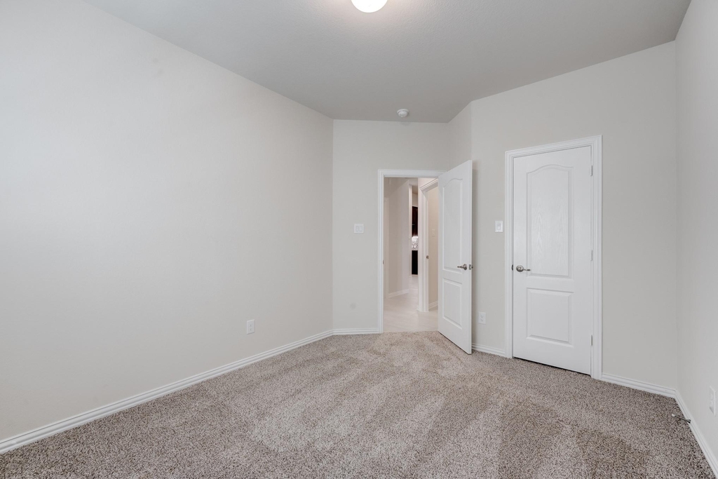 2414 Brich Manor Drive - Photo 31