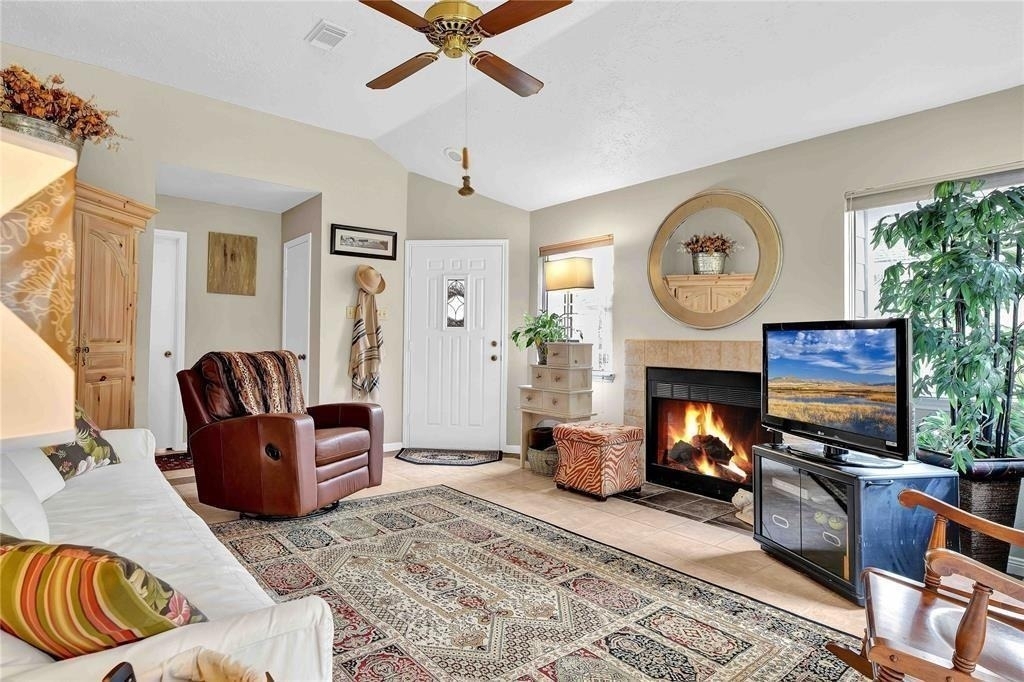 4114 Meadowgold Lane - Photo 3