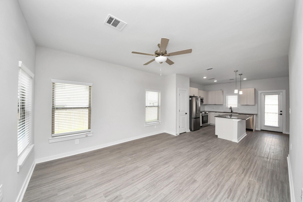 7711 Longmire Road - Photo 14