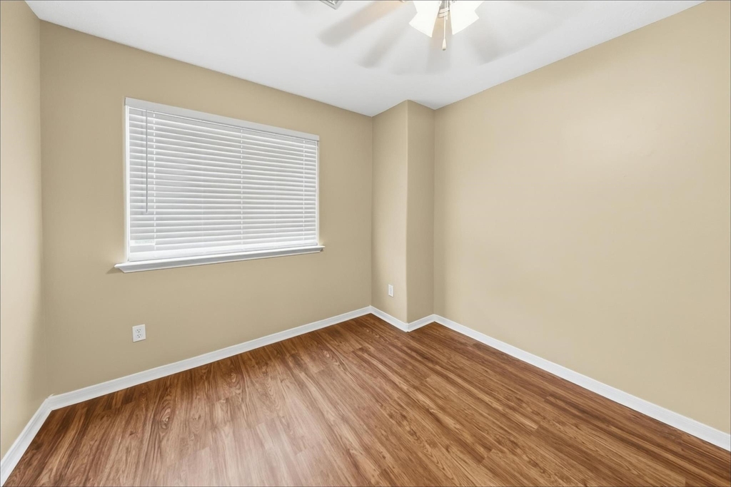 8002 Ginger Park Drive - Photo 16