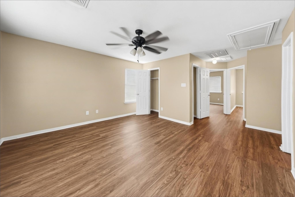 8002 Ginger Park Drive - Photo 8