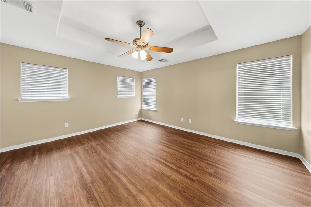 8002 Ginger Park Drive - Photo 10
