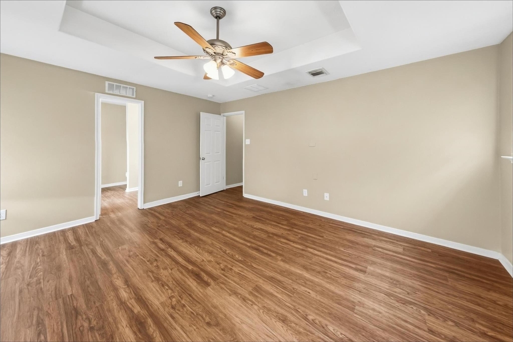 8002 Ginger Park Drive - Photo 9