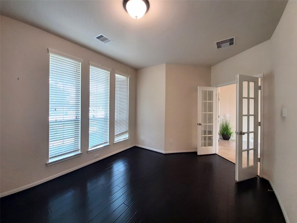 6002 Mangrove Falls Court - Photo 2