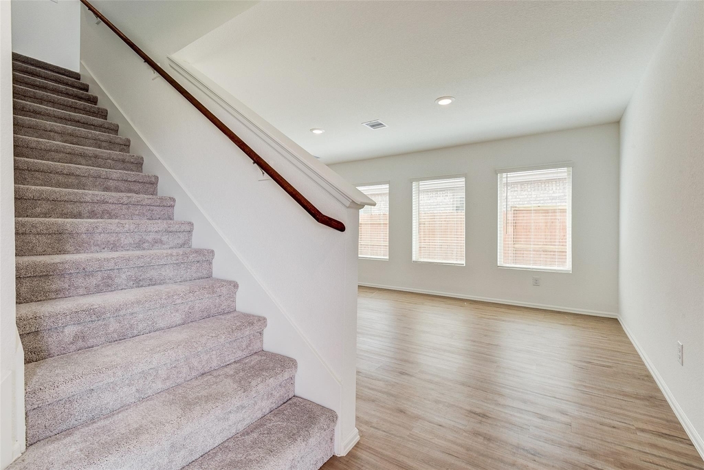 7418 Clover Chase Dr - Photo 10