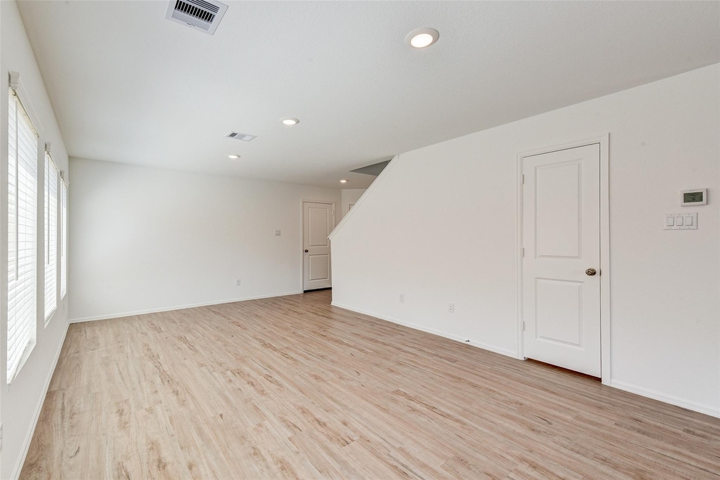 7418 Clover Chase Dr - Photo 9