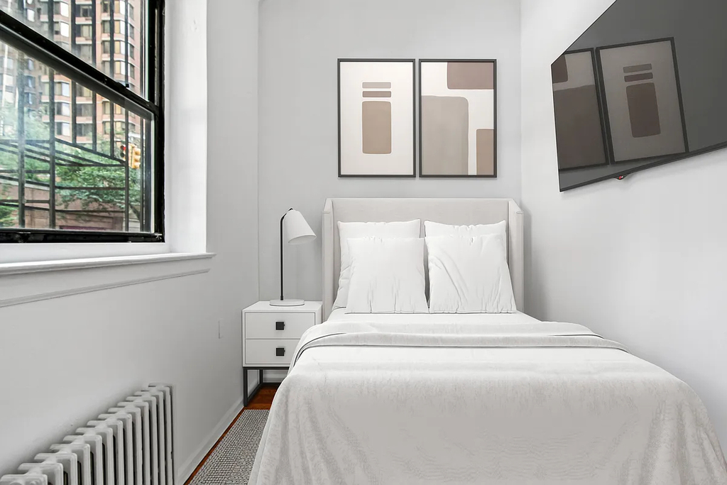 210 East 38th Street - Photo 3