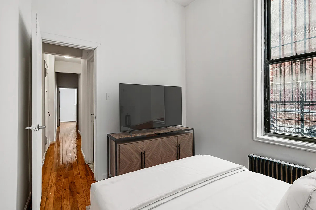 210 East 38th Street - Photo 2