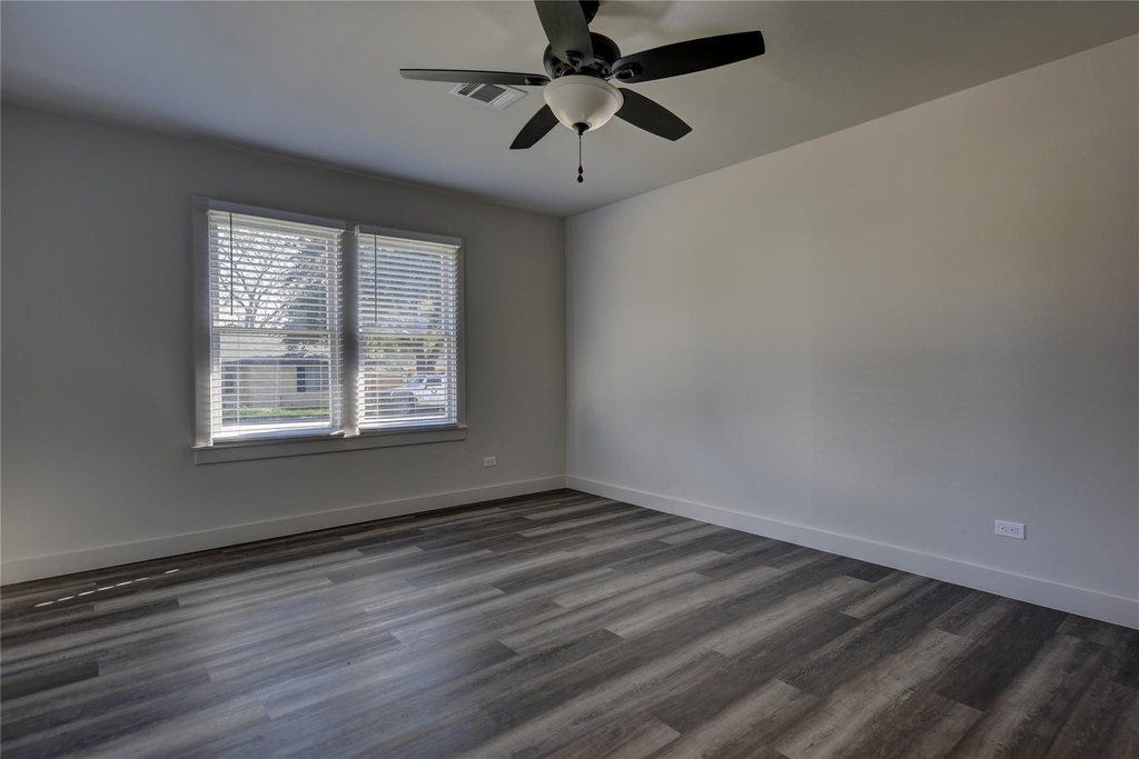 1311 Higgins Street - Photo 15