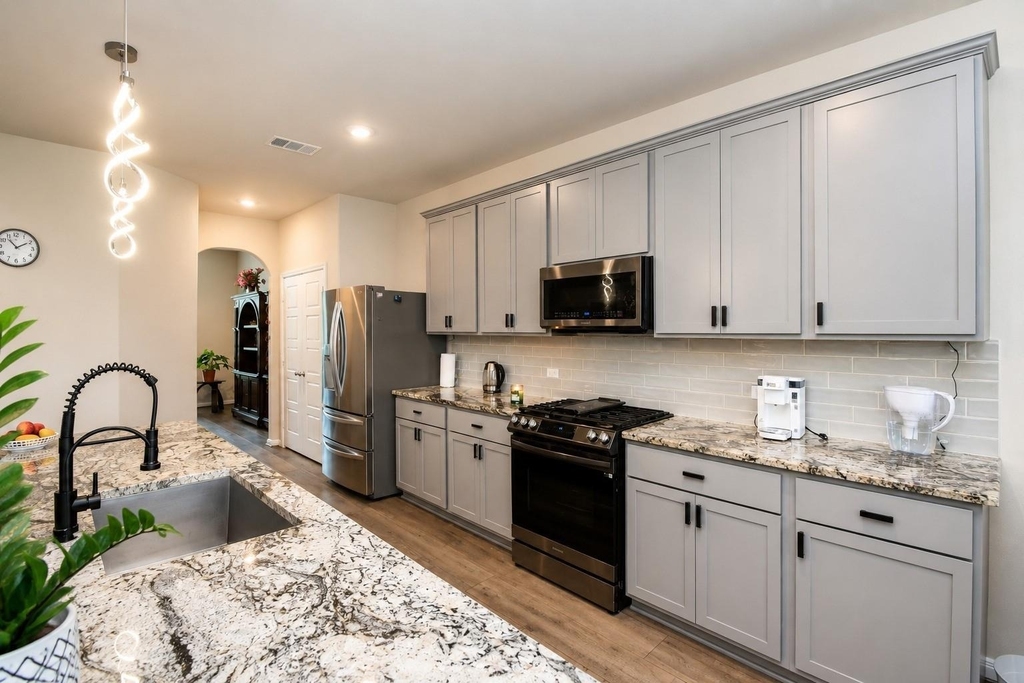 21024 Bracer Street - Photo 11