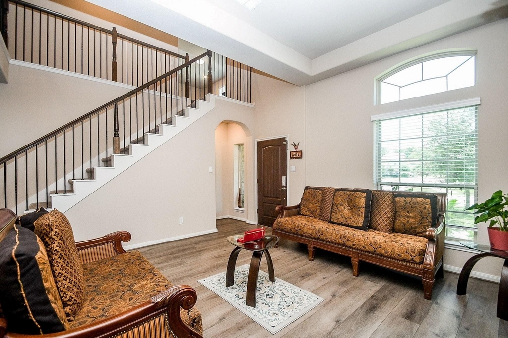 21024 Bracer Street - Photo 4
