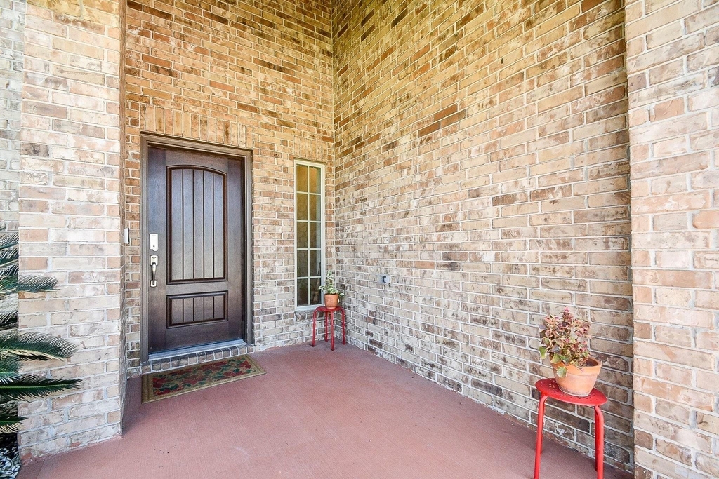 21024 Bracer Street - Photo 2