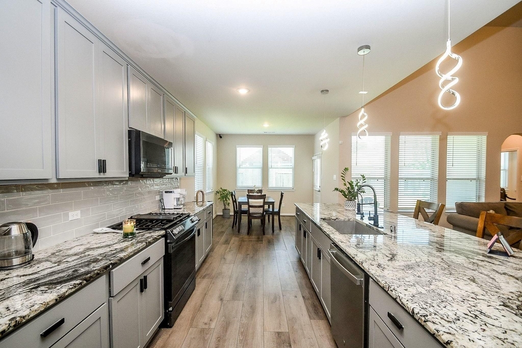 21024 Bracer Street - Photo 10