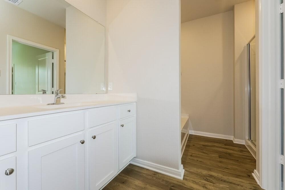16435 Honeysuckle Hill Drive - Photo 9