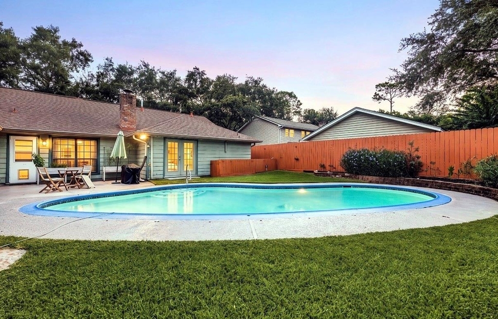 1858 Eagle Falls Drive - Photo 1