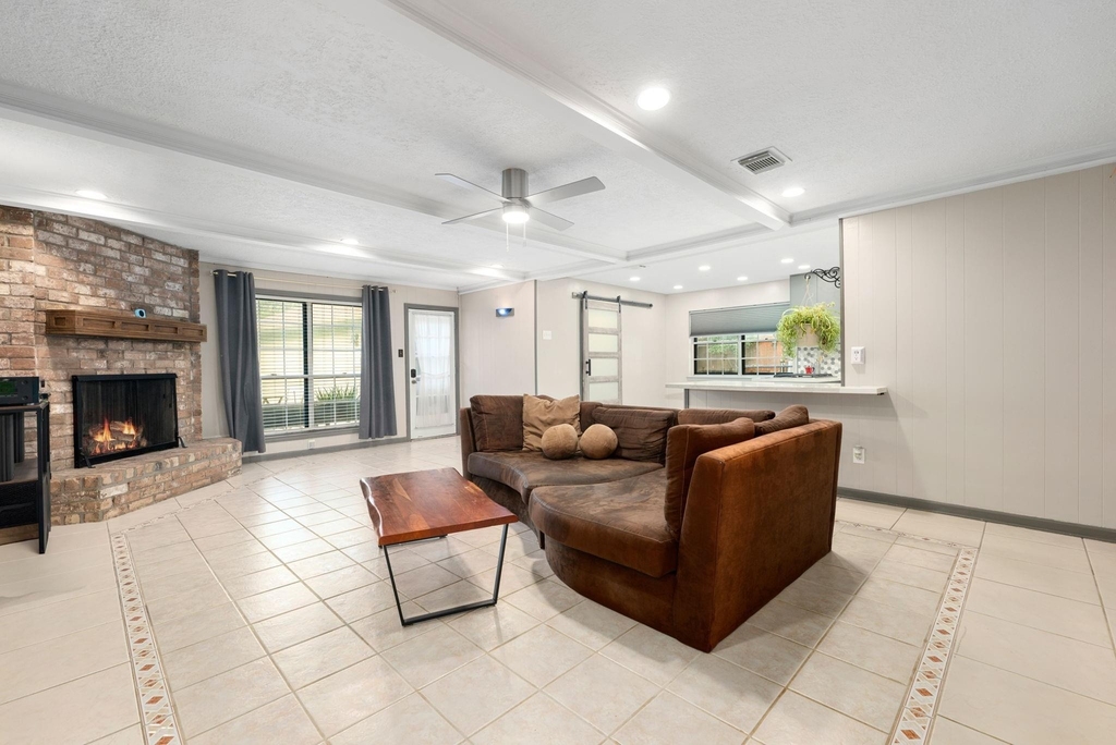 1858 Eagle Falls Drive - Photo 6