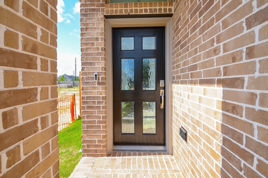 29311 Mesquite Oaks Drive - Photo 2