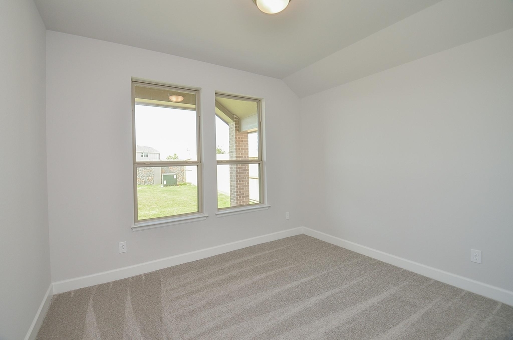 29311 Mesquite Oaks Drive - Photo 15