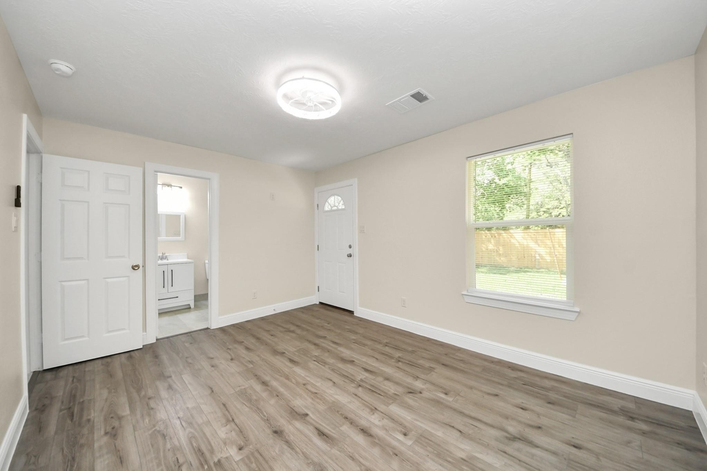 7066 Villa Street - Photo 6
