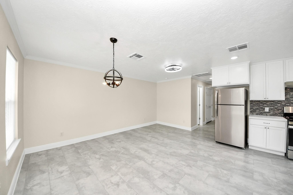 7066 Villa Street - Photo 4