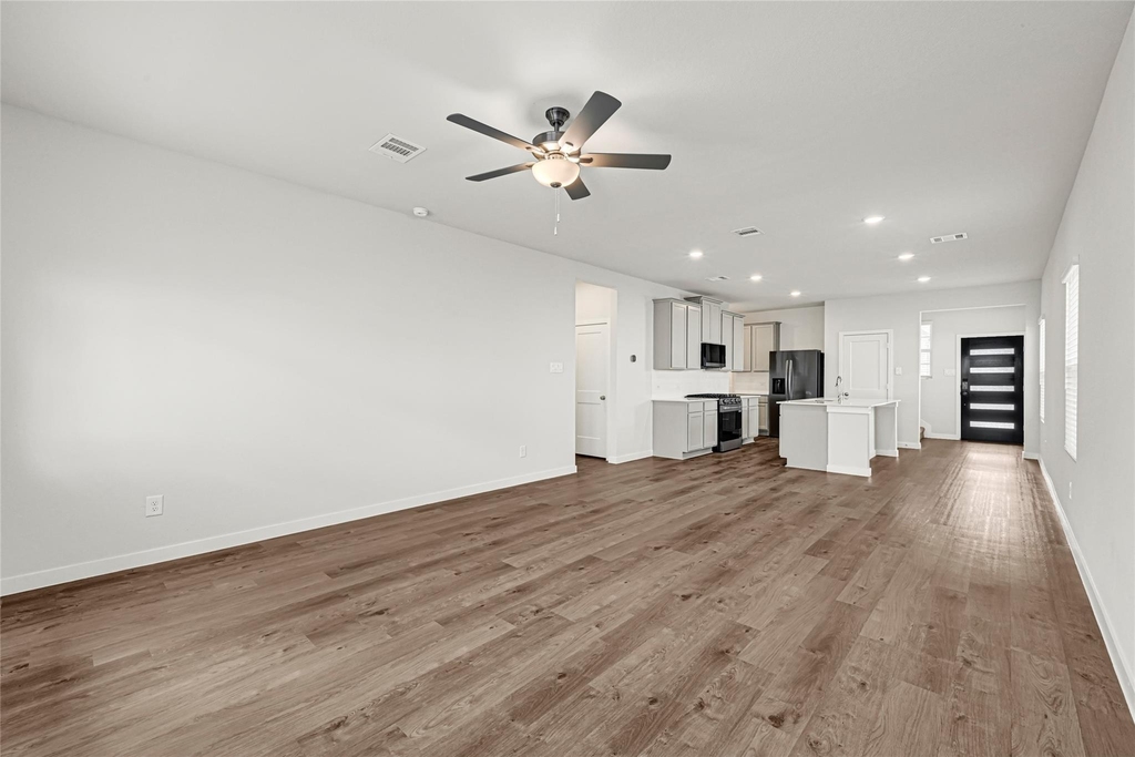 7735 Bergamot Circle - Photo 6