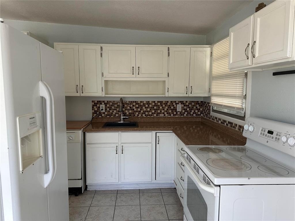9571 83rd Street - Photo 2