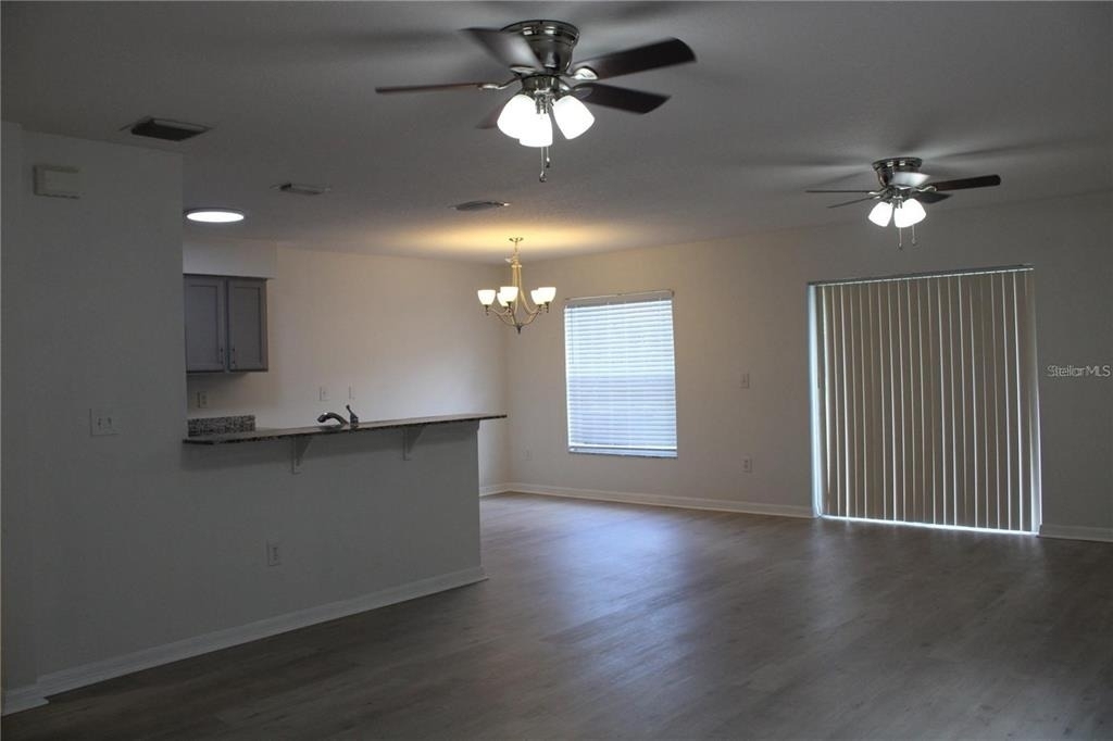 7840 Carriage Pointe Drive - Photo 4